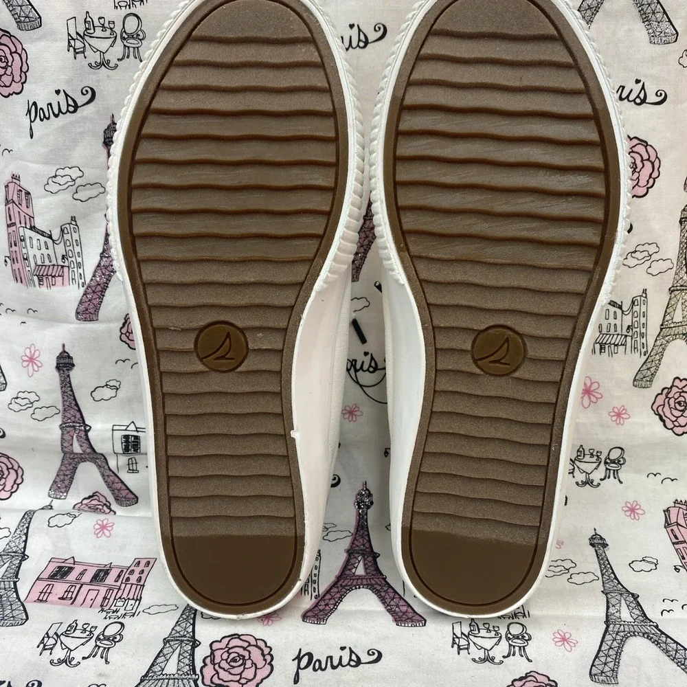 Sperry Seabed Casual Slip-On Shoes, White Canvas, Women's 8.5 NEW Without Box.